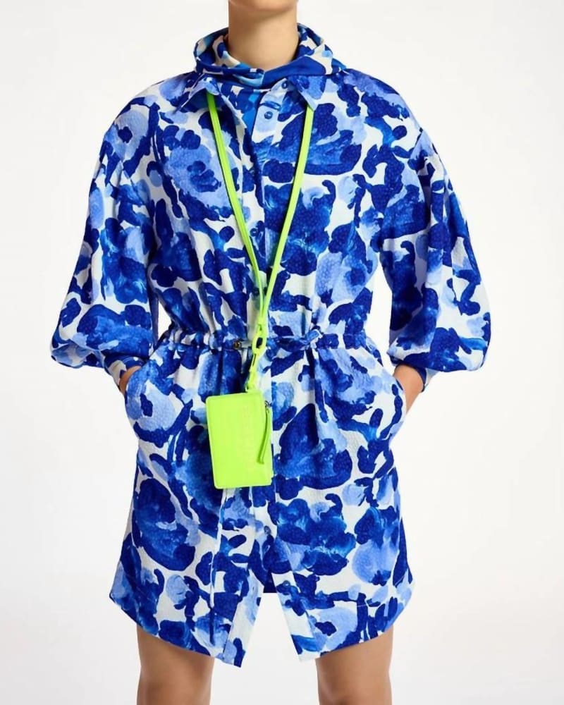 Front of a model wearing a size L Dabby Shirt Dress In Blue Floral in Blue Floral by ESSENTIEL ANTWERP. | dia_product_style_image_id:344667